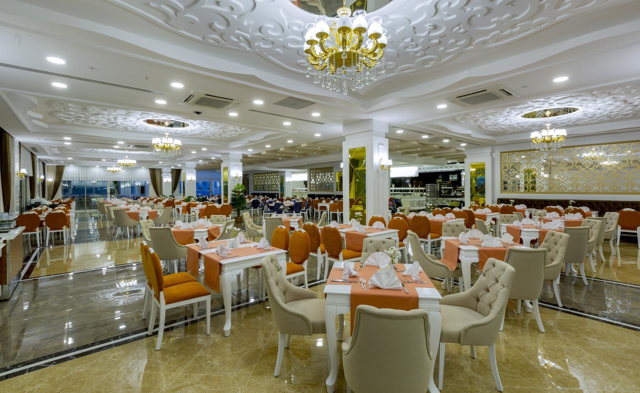 Royal Palace 5* Sidé